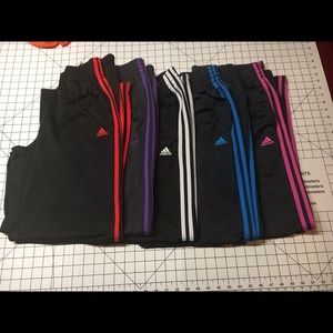 5 med Adidas sweat pants. GUC.